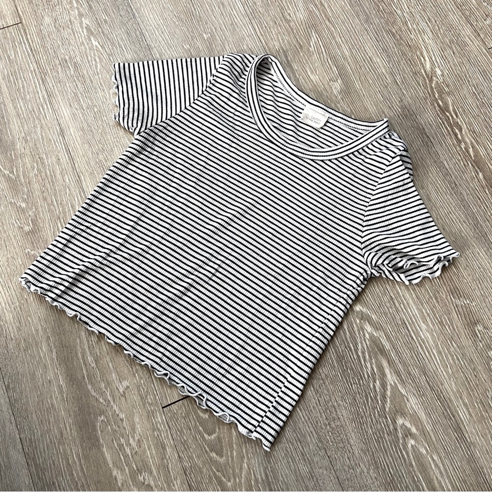 Black and white stripe lettuce detail crop top